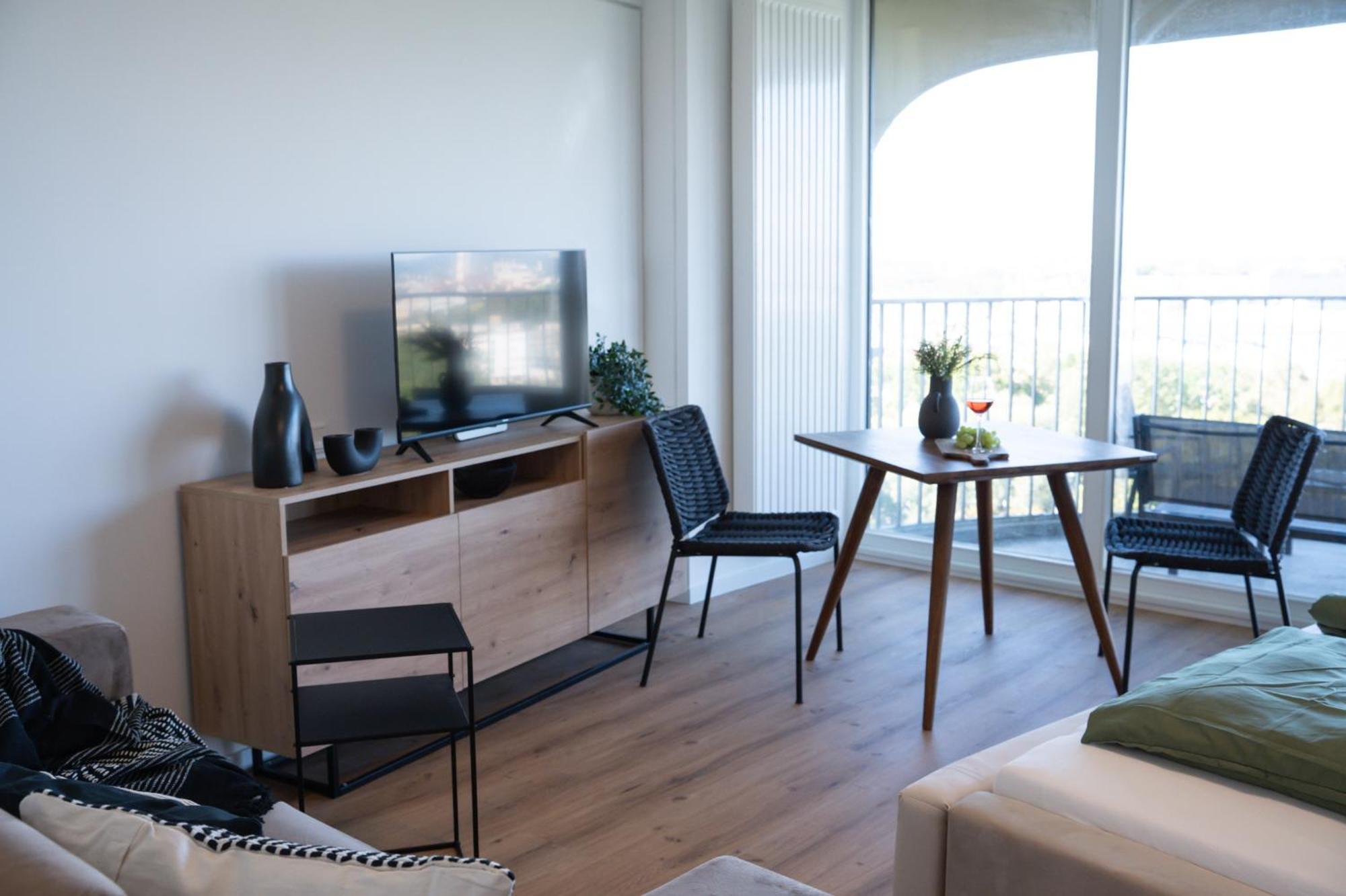Helles Apartment Mit Tollem Blick Ueber Augsburg Exterior photo