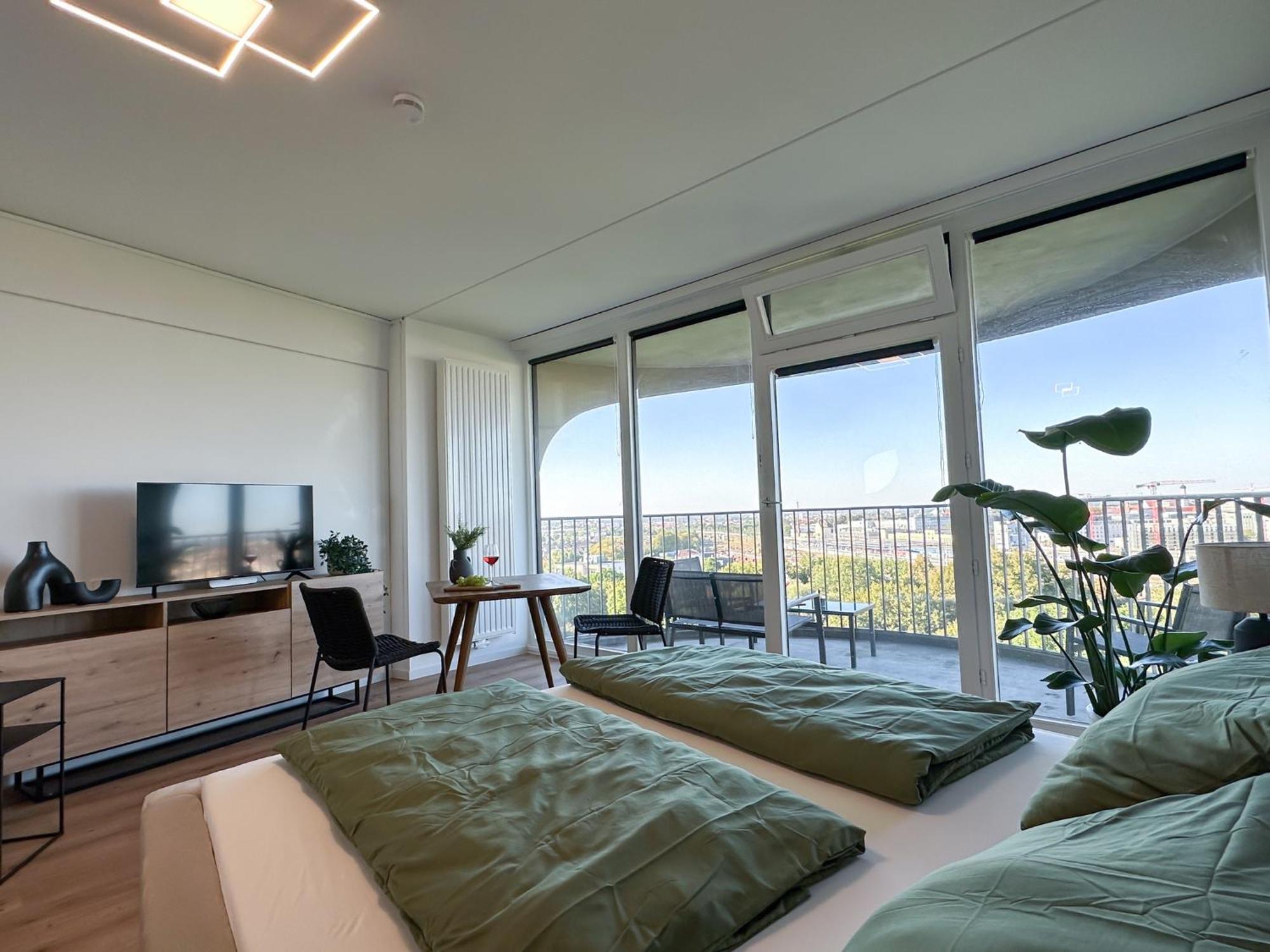 Helles Apartment Mit Tollem Blick Ueber Augsburg Exterior photo